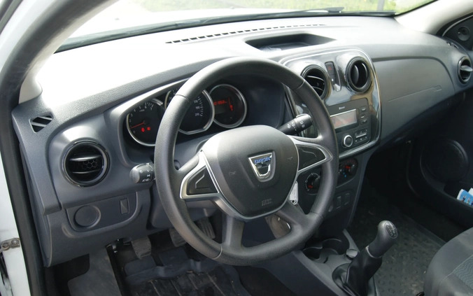 Dacia Logan cena 26900 przebieg: 101000, rok produkcji 2018 z Szczecin małe 67
